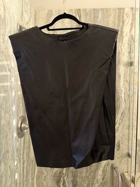 Eloquii Black Structured Shoulder Shell Top